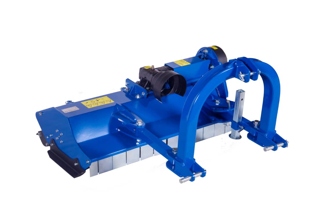 BROYEUR RENFORCE A COUTEAUX Y   DEPORT MANUEL + PORTE ARRIERE